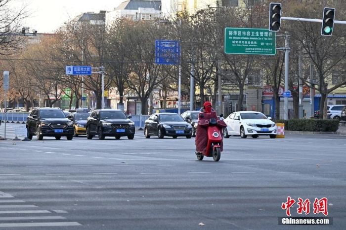 直擊全員核酸檢測首日的石家莊：城市按下“暫?！辨I 全力防控疫情