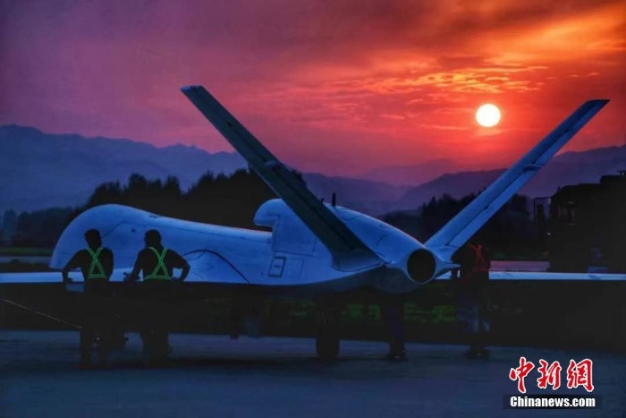 中國WJ-700無人機(jī)首飛成功 具備空對(duì)面精確打擊作戰(zhàn)能力