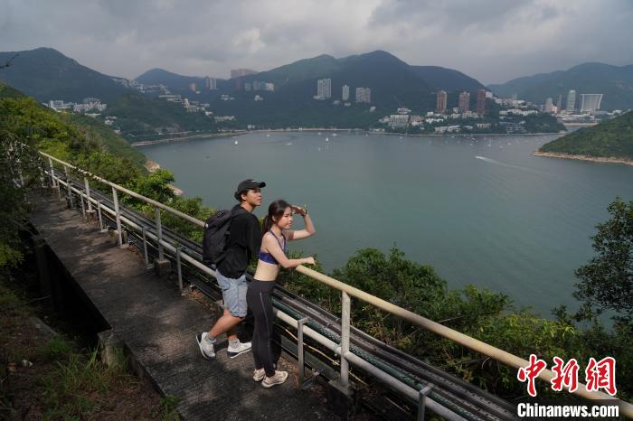 圖為海洋公園可眺望港島南部美景?！垷?攝