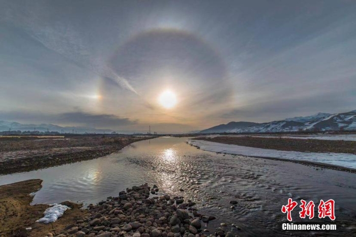 罕見(jiàn)！青海門(mén)源天空出現(xiàn)“幻日”奇觀