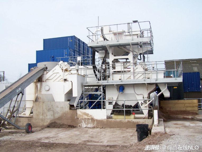 土壤修復廠，圖/Peter Craven - CDEnviroequipment at Soil Remediation plant2 CC BY 2.0協(xié)議 