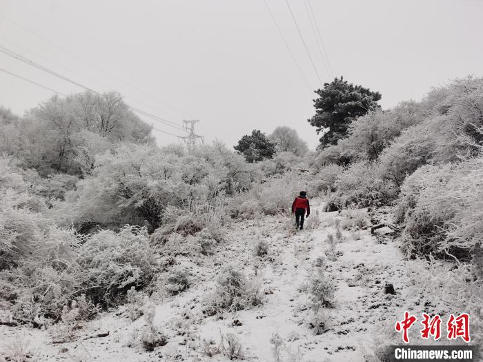 山西電力加強(qiáng)保障冬奧線路設(shè)備覆冰觀測(cè)