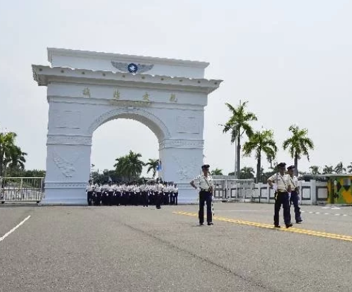 臺(tái)軍高雄岡山空軍官校