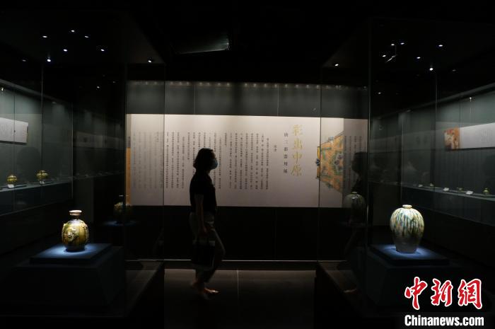 五省十窯唐三彩產(chǎn)品展鄭州開展