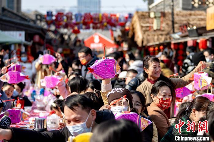 山東各地“花式”民俗鬧元宵