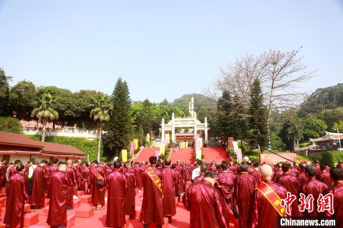 兩岸信眾共祭保生大帝攜手祈福增進(jìn)心靈契合