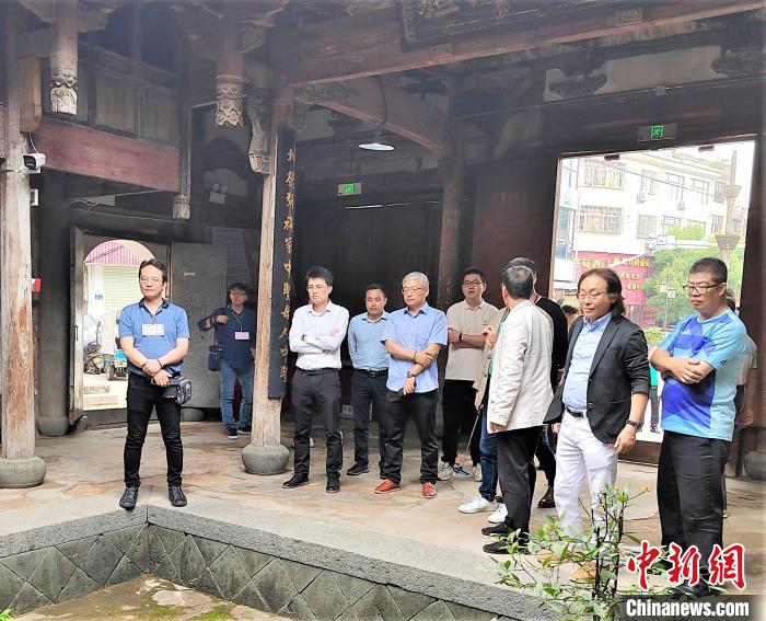 福建金門馬祖地區(qū)建筑師公會參觀點頭鎮(zhèn)媽祖天后宮?！罱ㄆ?攝