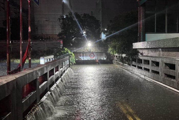 大雨導(dǎo)致新竹縣多處積淹水