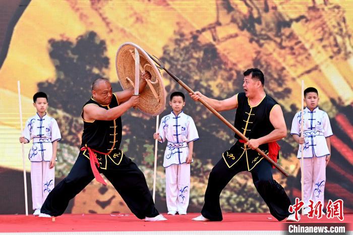 武術(shù)非遺表演?！埥鸫?攝