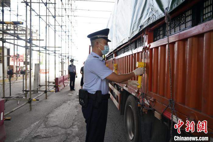 中越邊境河口口岸上半年出入境客貨運量持續(xù)上升