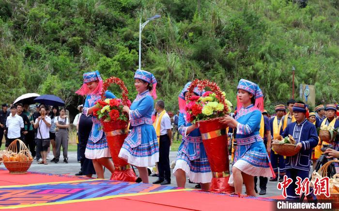 圖為祭祀儀式現(xiàn)場?！↑S晗 攝