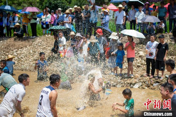 貴州從江：苗族同胞歡度鬧魚節(jié)