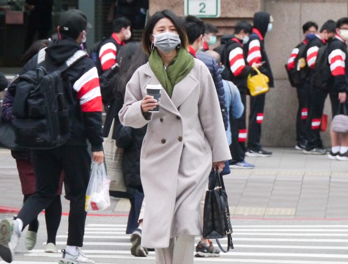 氣象粉專表示，冷空氣前緣已經(jīng)抵達(dá)馬祖，昨晚氣溫還有20度，今天一早只剩9度。（本報(bào)資料照片）